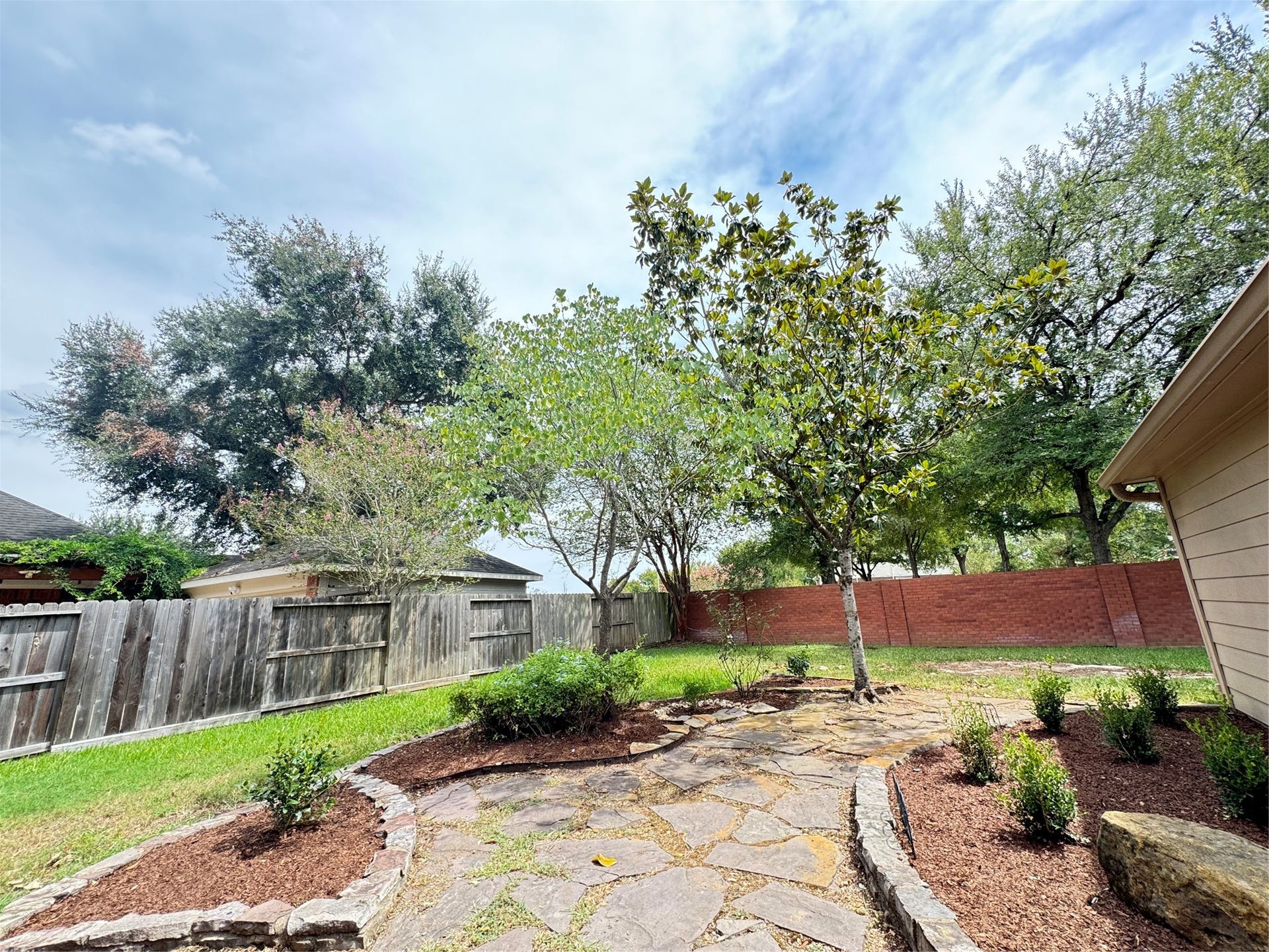 6926 Hearthside Drive, Sugar Land, TX 77479 6926 Hearthside Drive, Sugar Land, TX 77479
