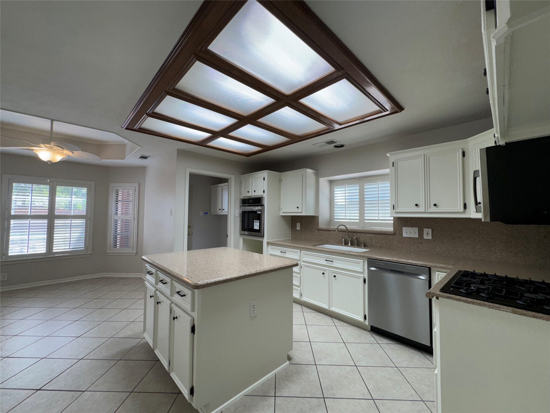 6926 Hearthside Drive, Sugar Land, TX 77479 6926 Hearthside Drive, Sugar Land, TX 77479