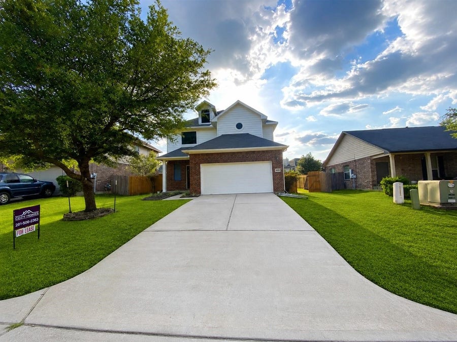 Property photo for 4903 Summer Ridge Drive, Conroe, TX