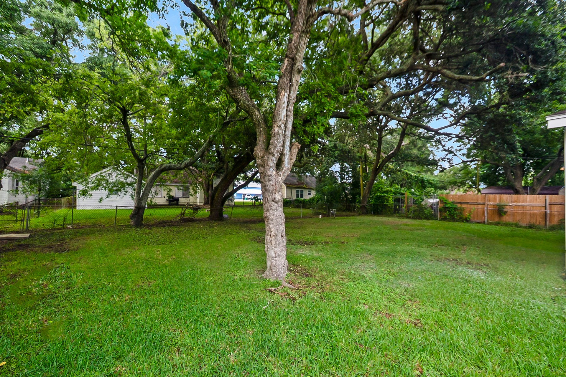 2508 N Houston Drive, La Marque, TX 77568 2508 N Houston Drive, La Marque, TX 77568