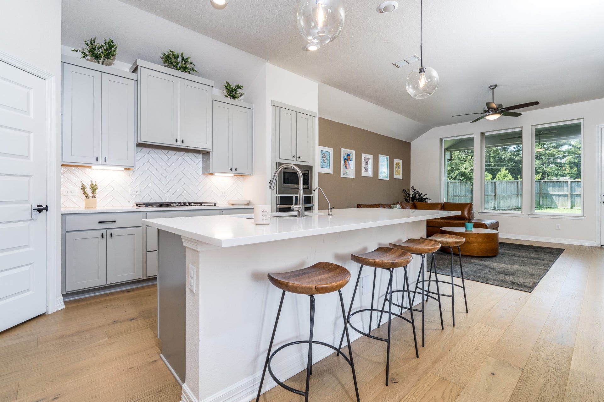 9403 Coleraine Court, Tomball, TX 77375 Beautiful kitchen colors