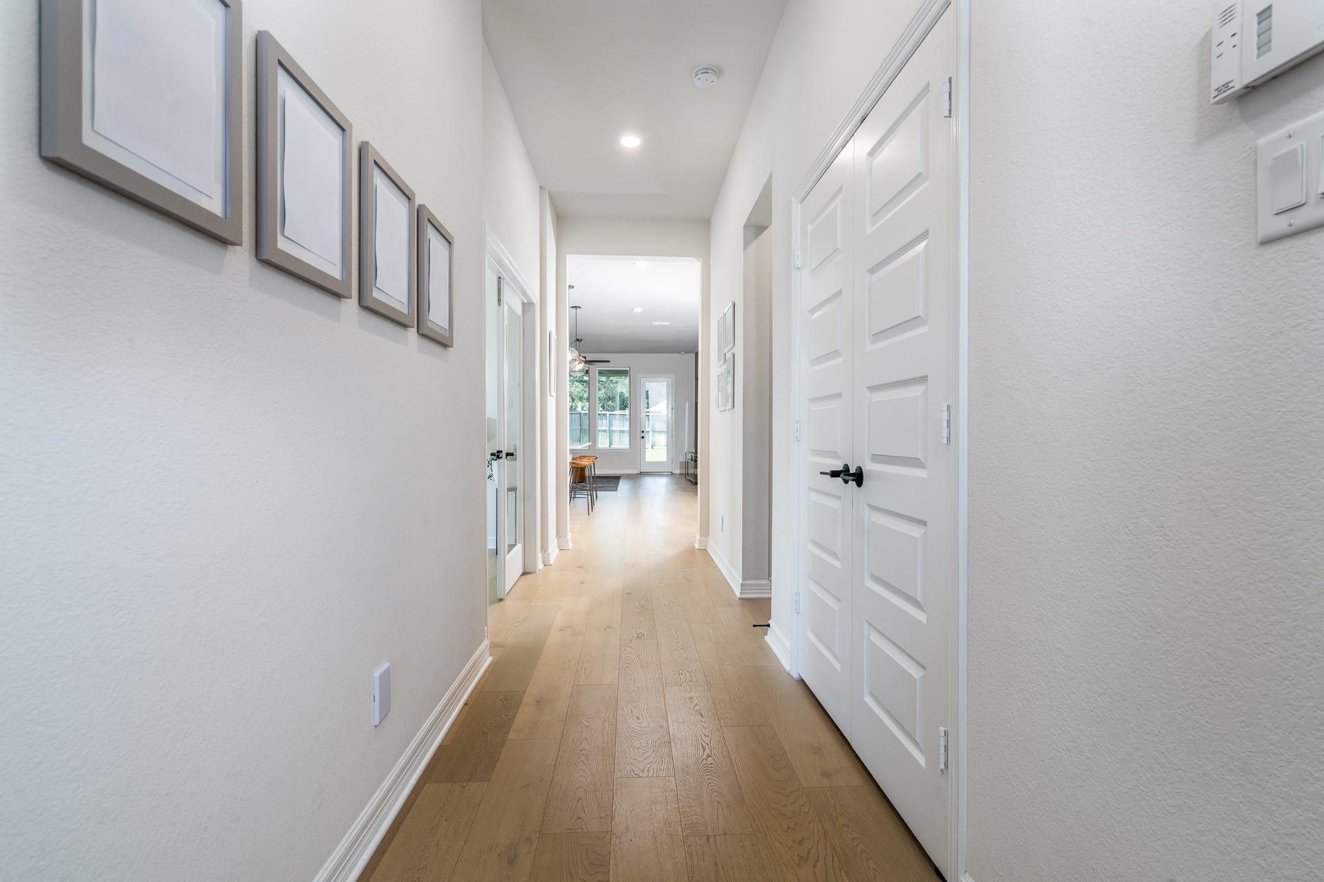 9403 Coleraine Court, Tomball, TX 77375 Gallery style entrance