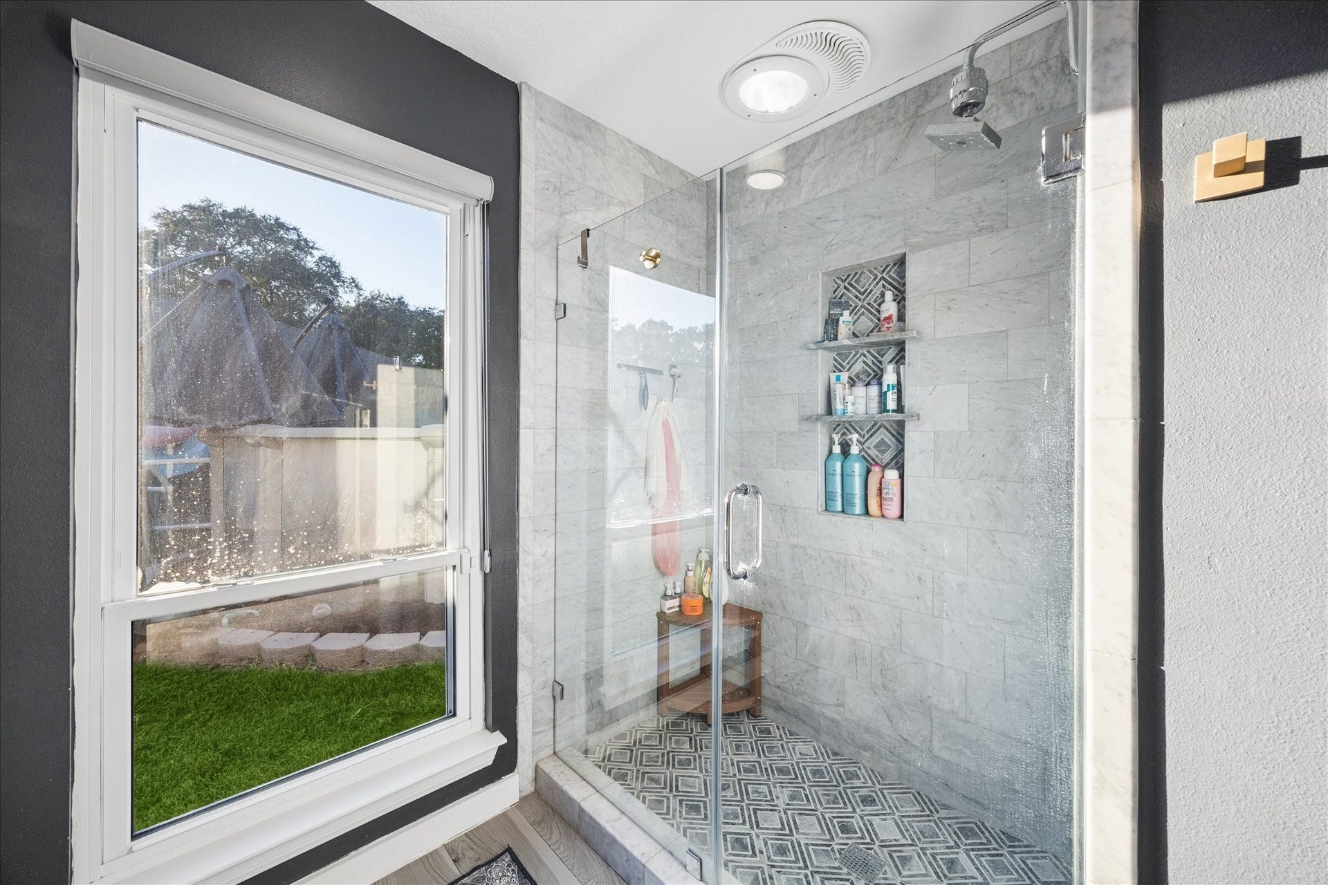 4531 Turf Valley Drive, Houston, TX 77084 Marble counters in primary bathroom