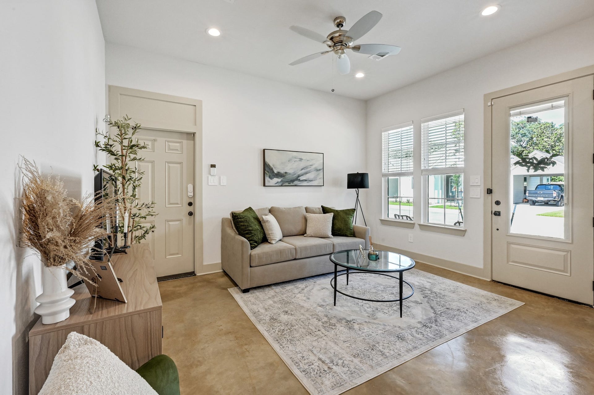 33455 Buckshot Ln Lane, #104, Magnolia, TX 77354 Spacious living area!
Model home.