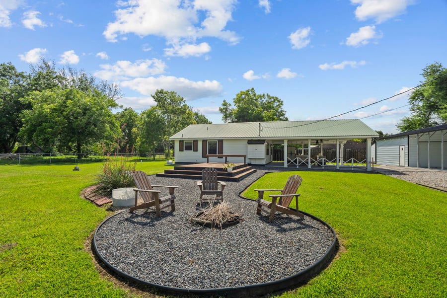 Property photo for 4901 S Elm Avenue, Santa Fe, TX