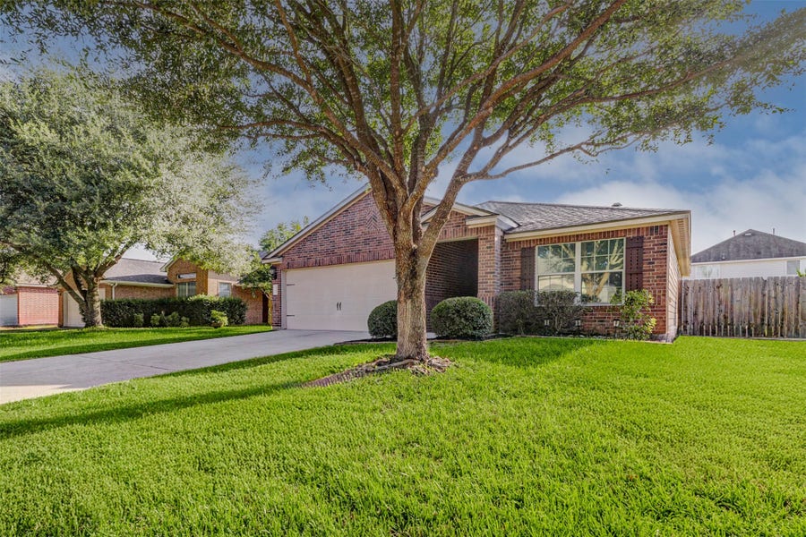 Property photo for 5722 That Way Street, Kingwood, TX