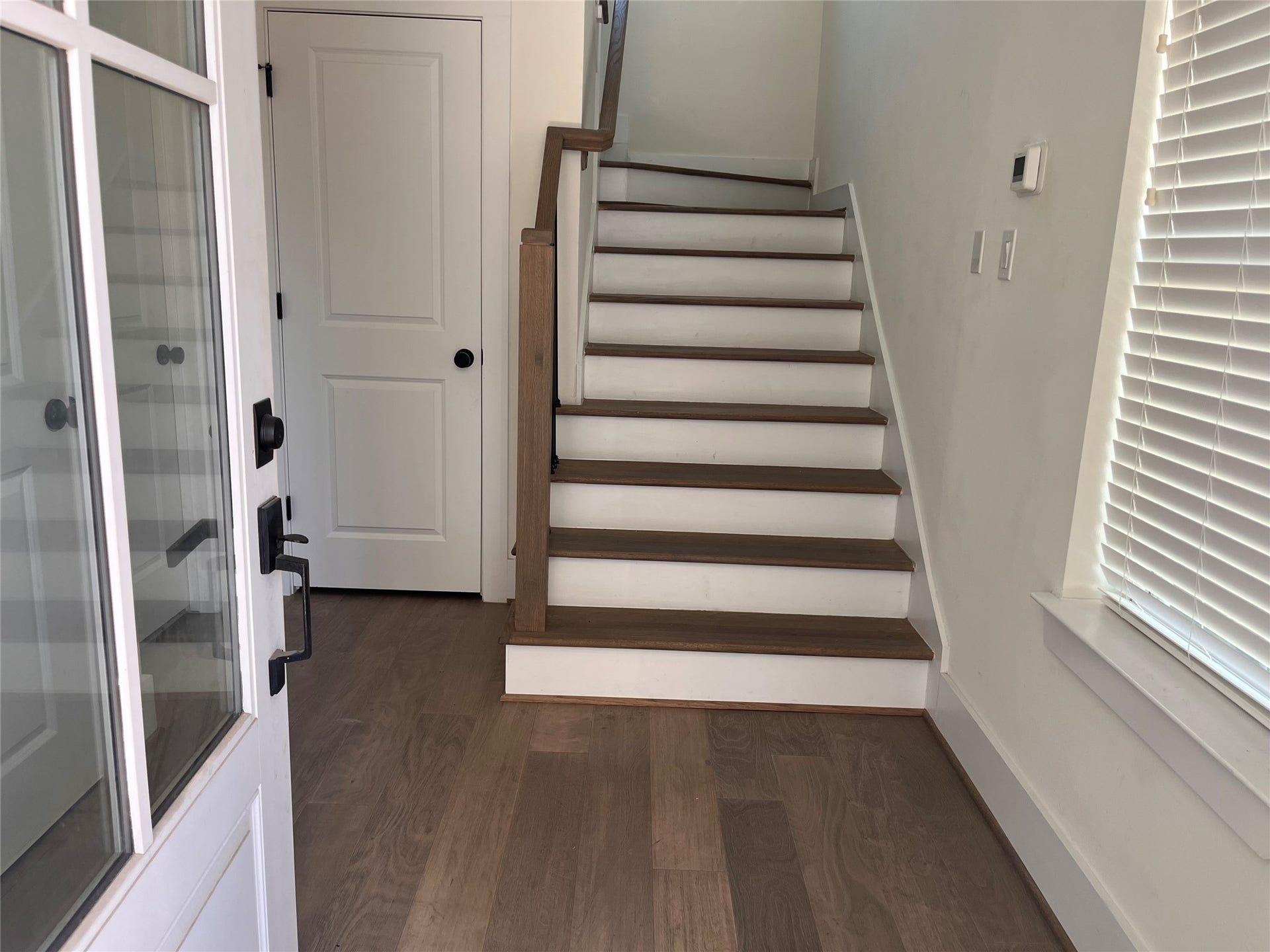 1408 W W 21st Street, #C, Houston, TX 77008 Entreyway