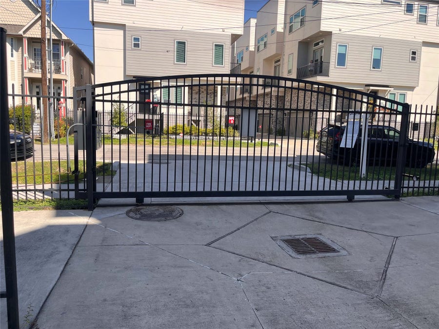 Property photo for 1408 W W 21st Street, #C, Houston, TX