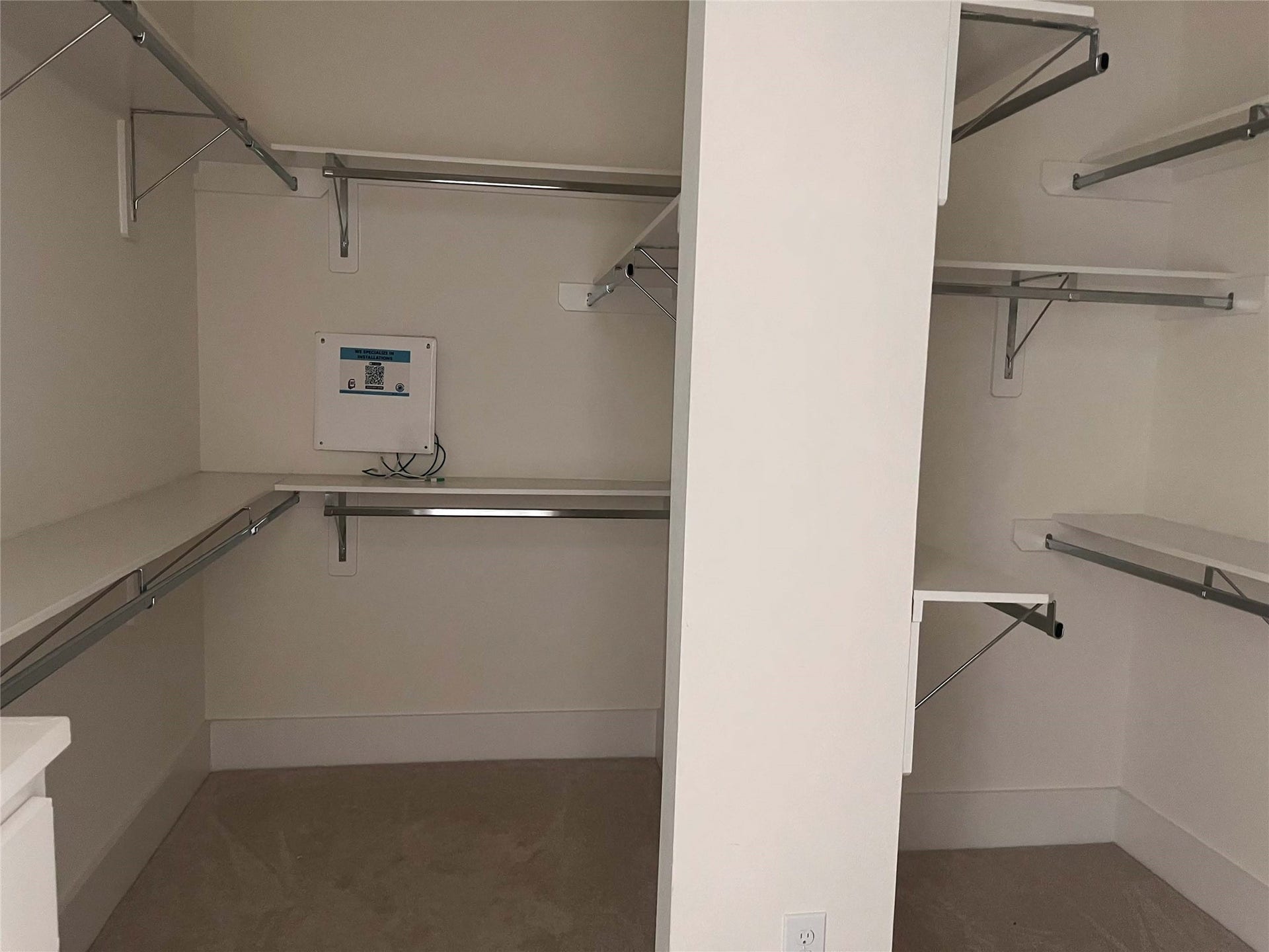 1408 W W 21st Street, #C, Houston, TX 77008 Walk-in Closet