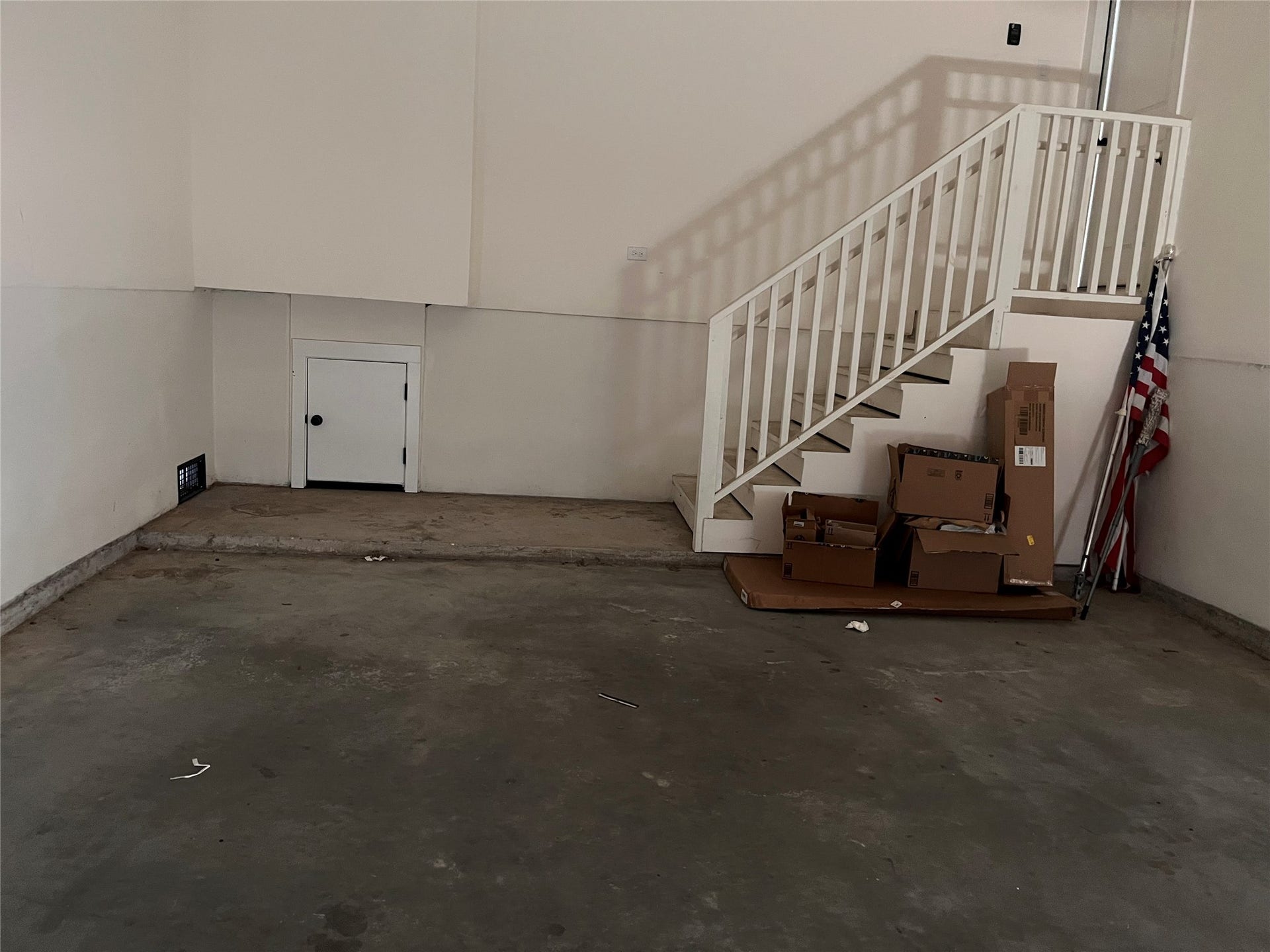 1408 W W 21st Street, #C, Houston, TX 77008 Garage