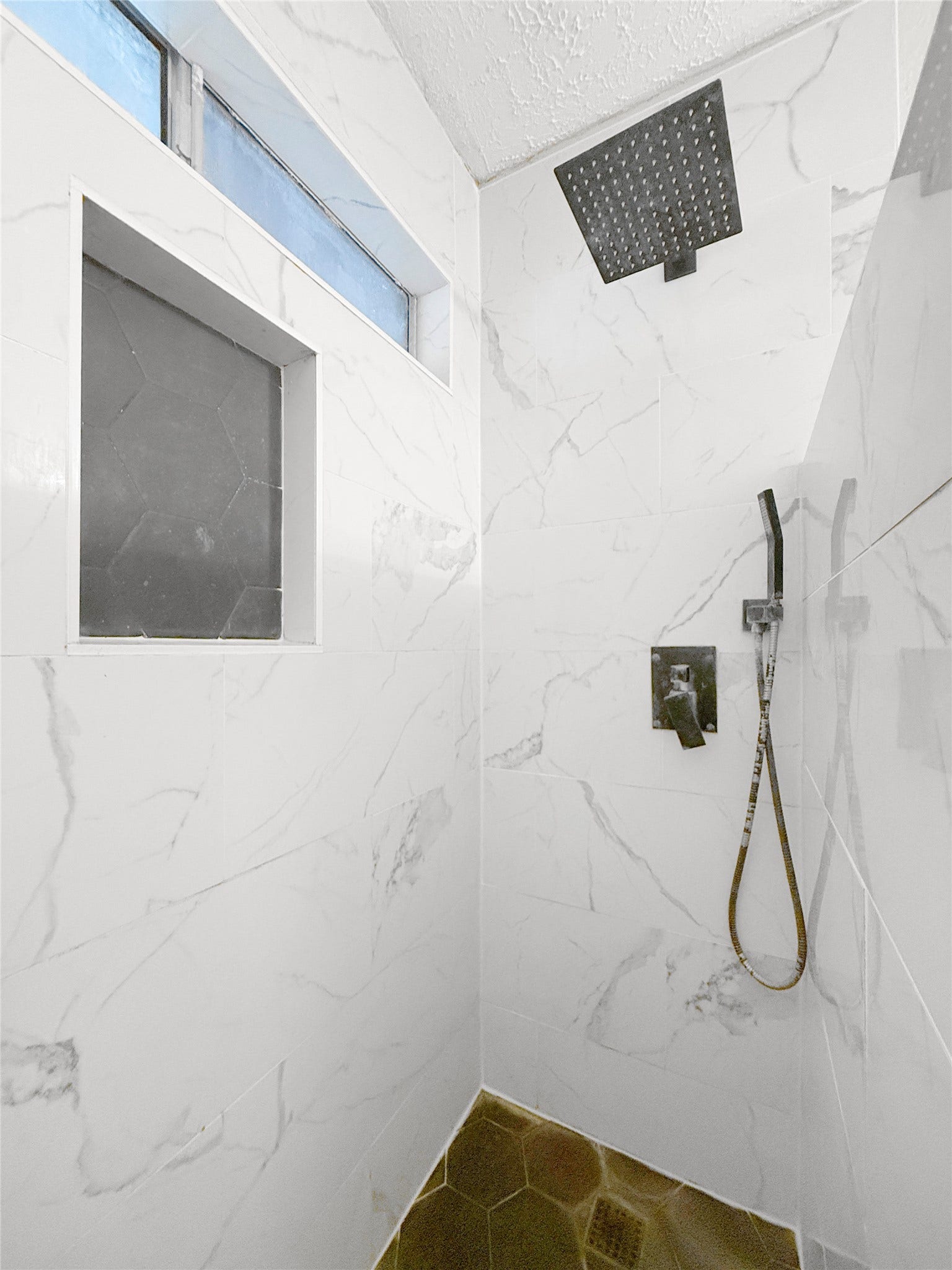 Primary shower