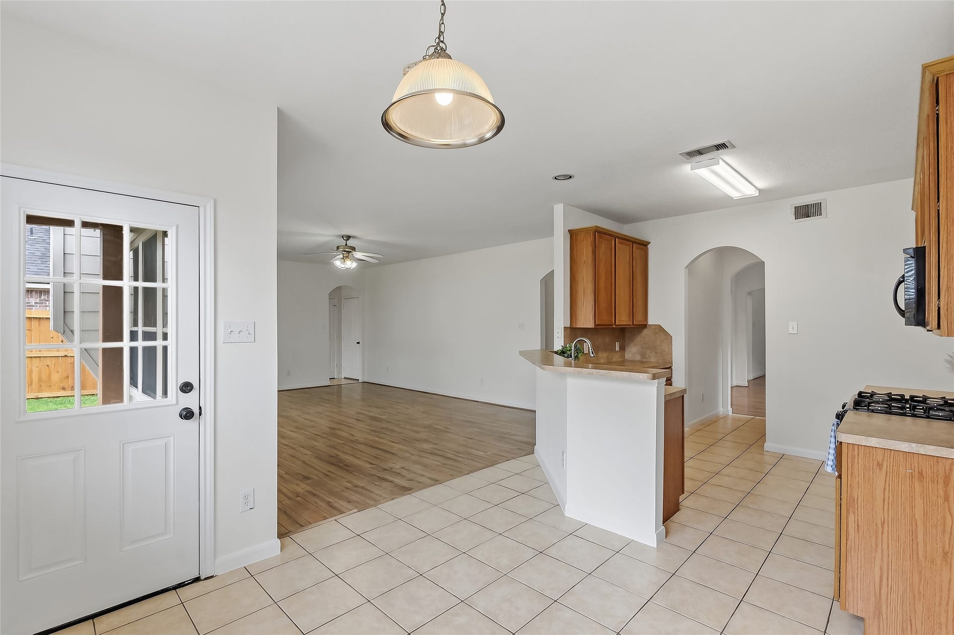 32014 Decker Oaks Drive, Pinehurst, TX 77362 32014 Decker Oaks Drive, Pinehurst, TX 77362