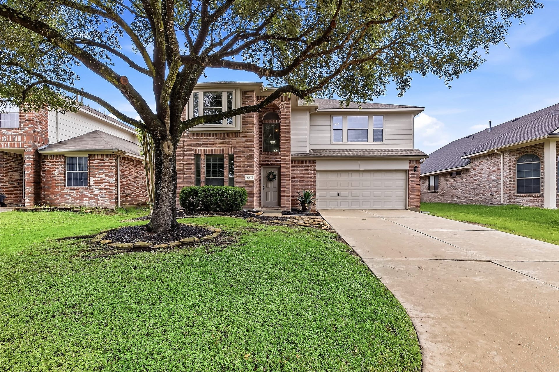 32014 Decker Oaks Drive, Pinehurst, TX 77362 32014 Decker Oaks Drive, Pinehurst, TX 77362