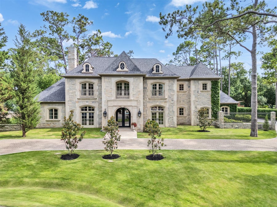 Property photo for 11527 Green Oaks Drive, Houston, TX