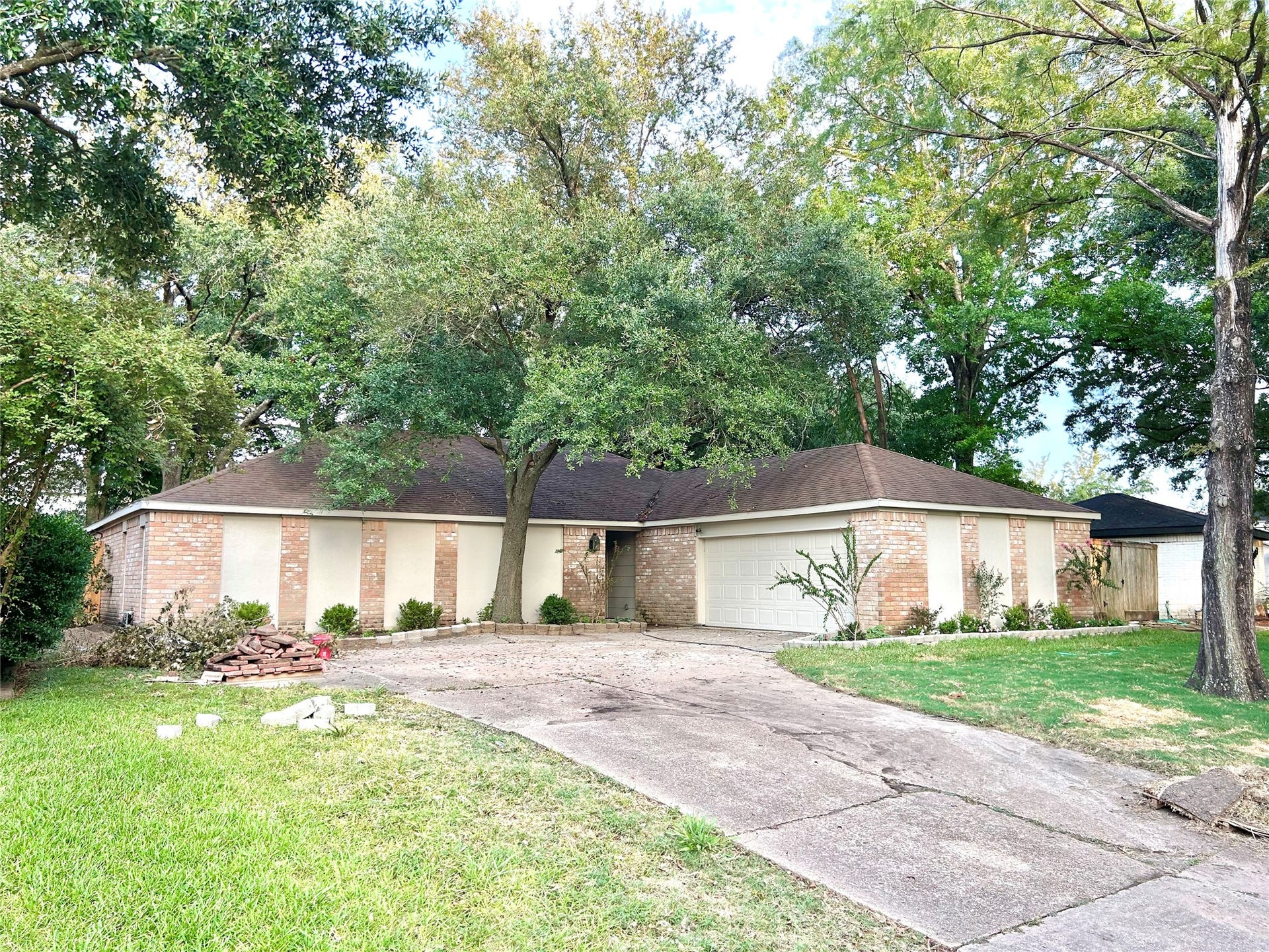 963 Coachlight, Houston, TX 77077 963 Coachlight, Houston, TX 77077