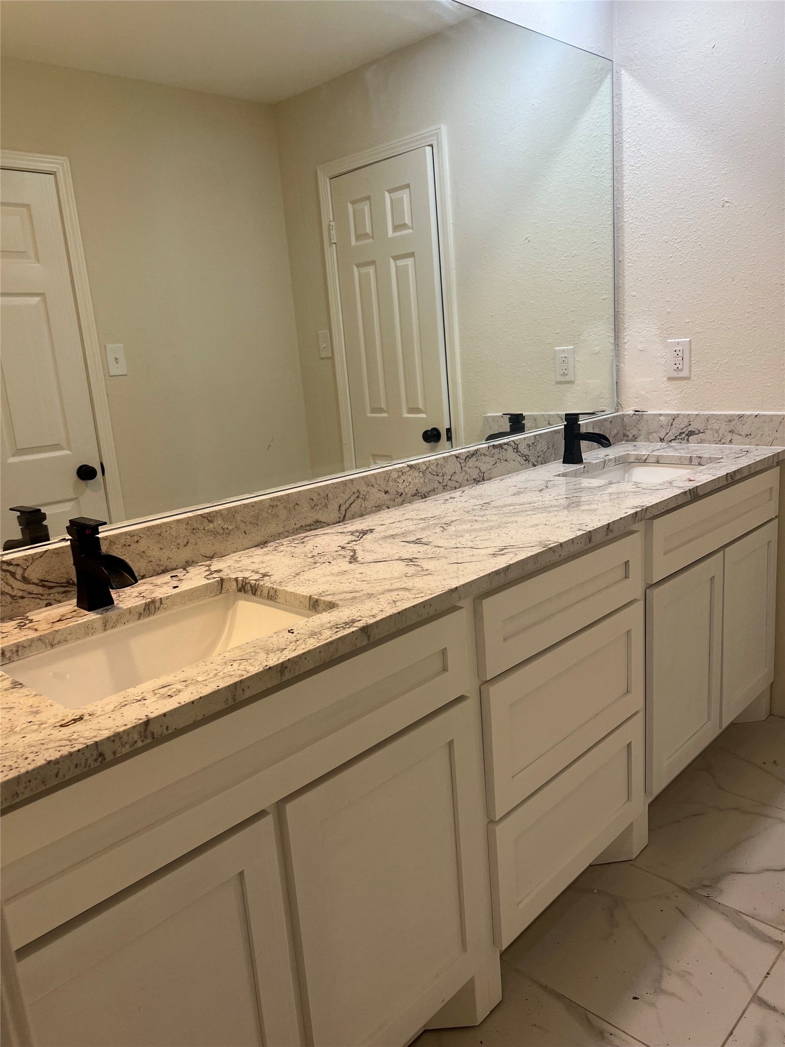963 Coachlight, Houston, TX 77077 963 Coachlight, Houston, TX 77077