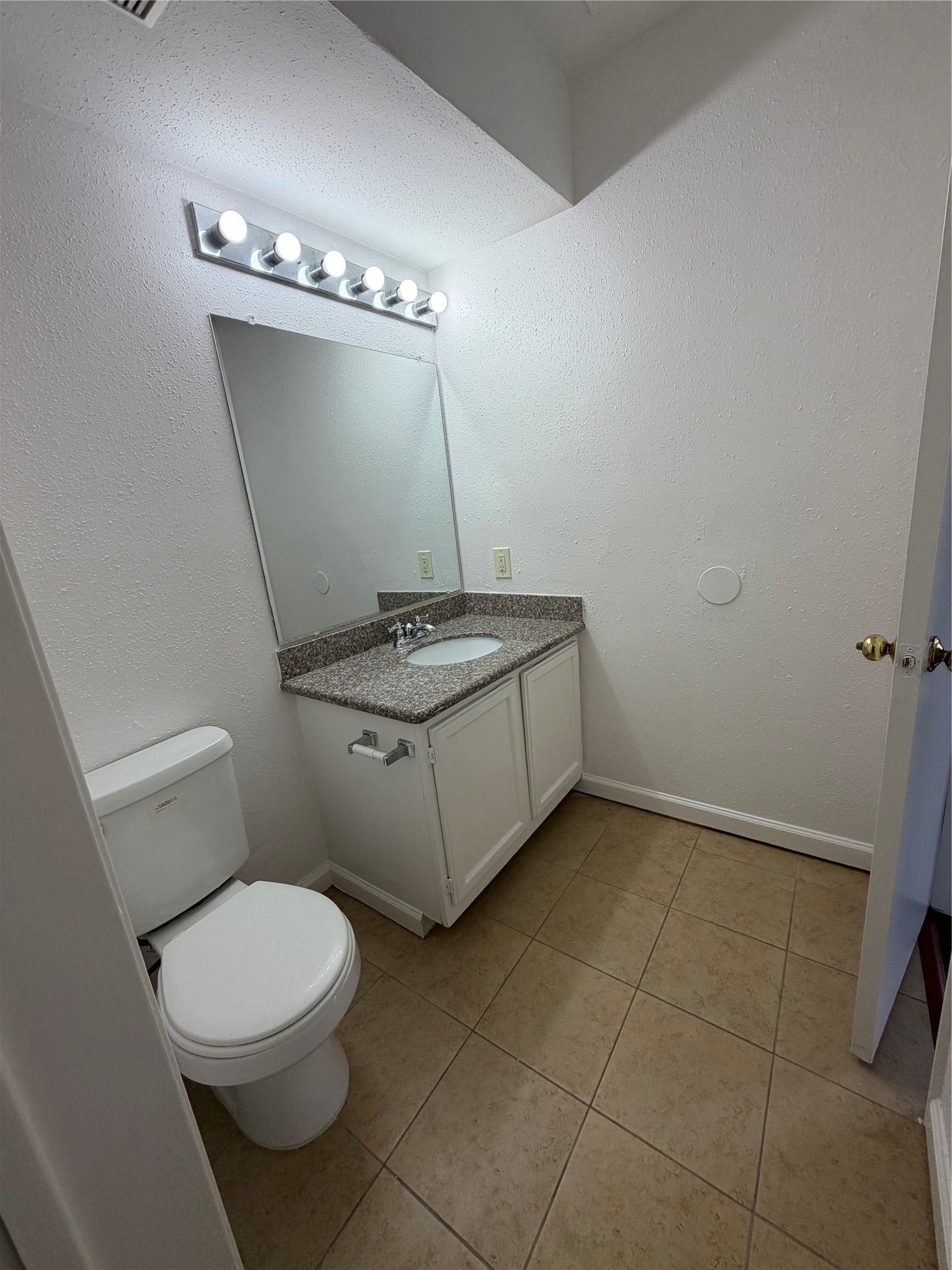 9901 Sharpcrest Street, #E6, Houston, TX 77036 9901 Sharpcrest Street, #E6, Houston, TX 77036