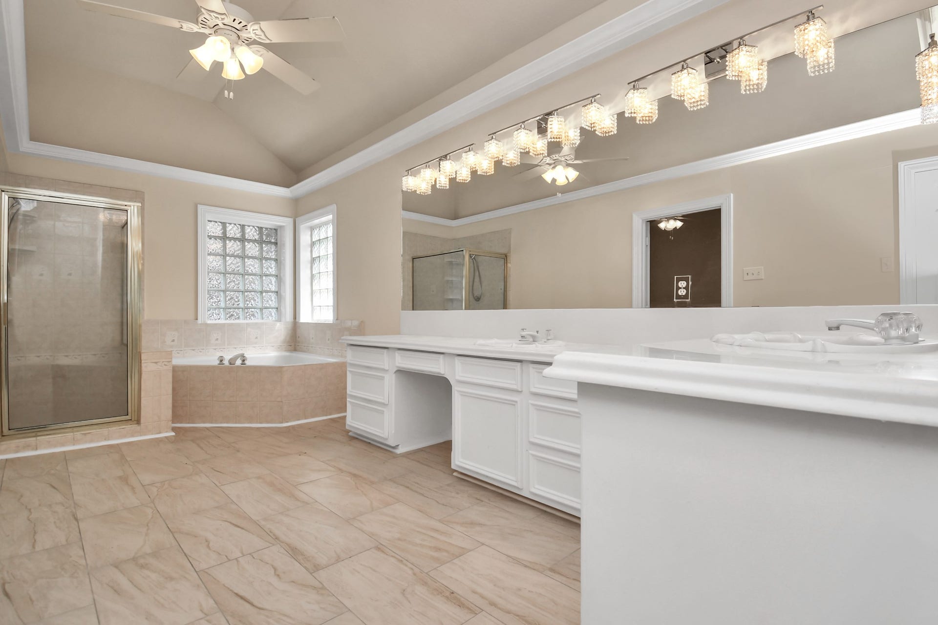 4727 Cashel Castle Drive, Houston, TX 77069 4727 Cashel Castle Drive, Houston, TX 77069