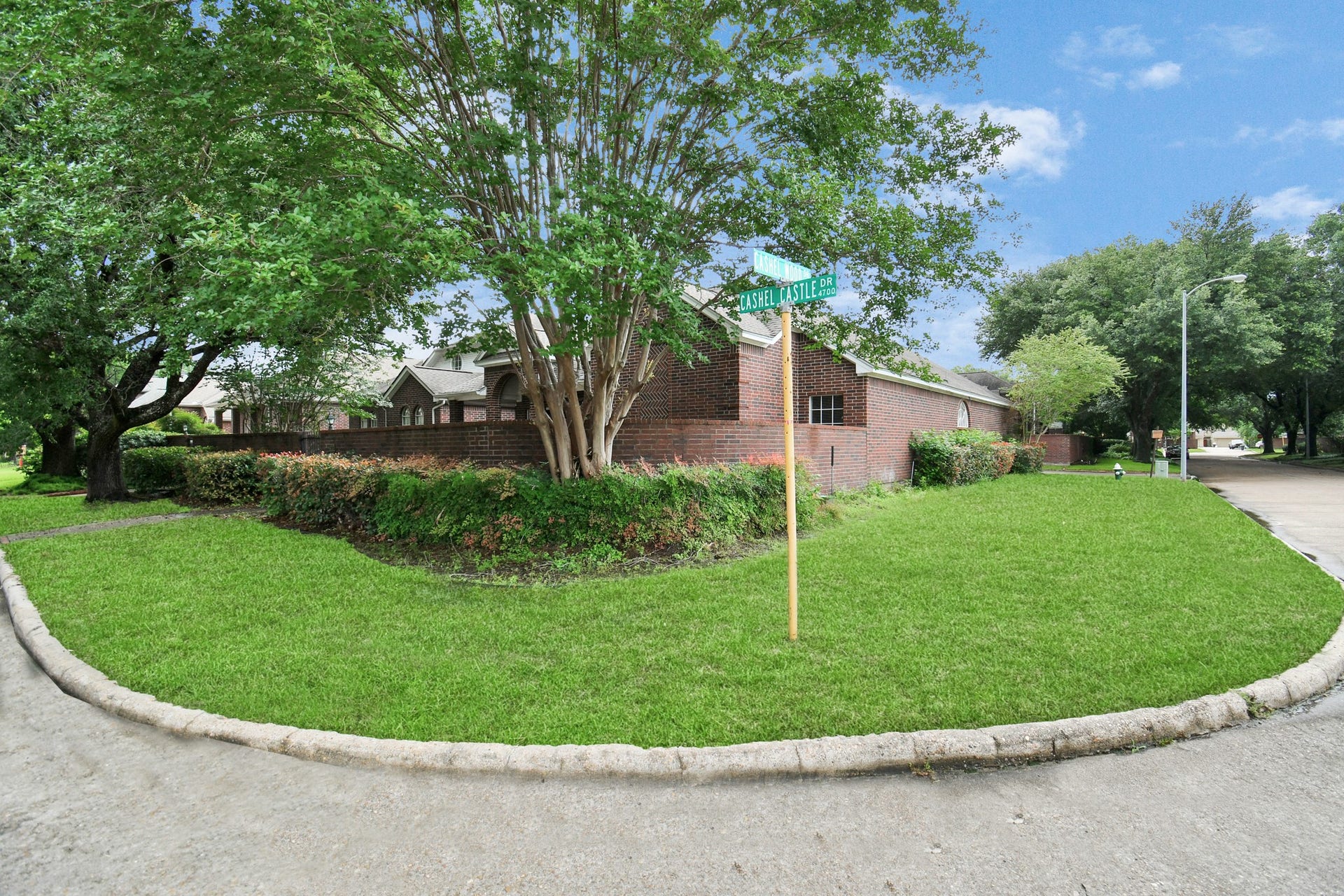 4727 Cashel Castle Drive, Houston, TX 77069 4727 Cashel Castle Drive, Houston, TX 77069