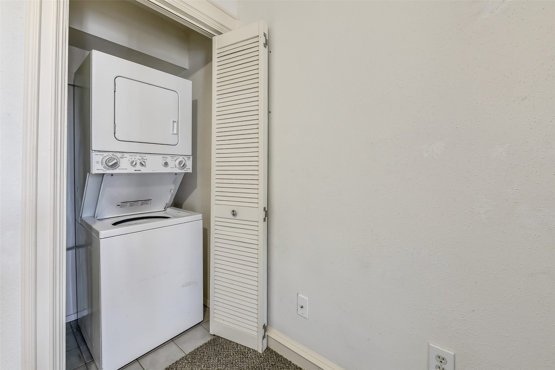 18519 Egret Bay Boulevard, #1710, Webster, TX 77058 18519 Egret Bay Boulevard, #1710, Webster, TX 77058