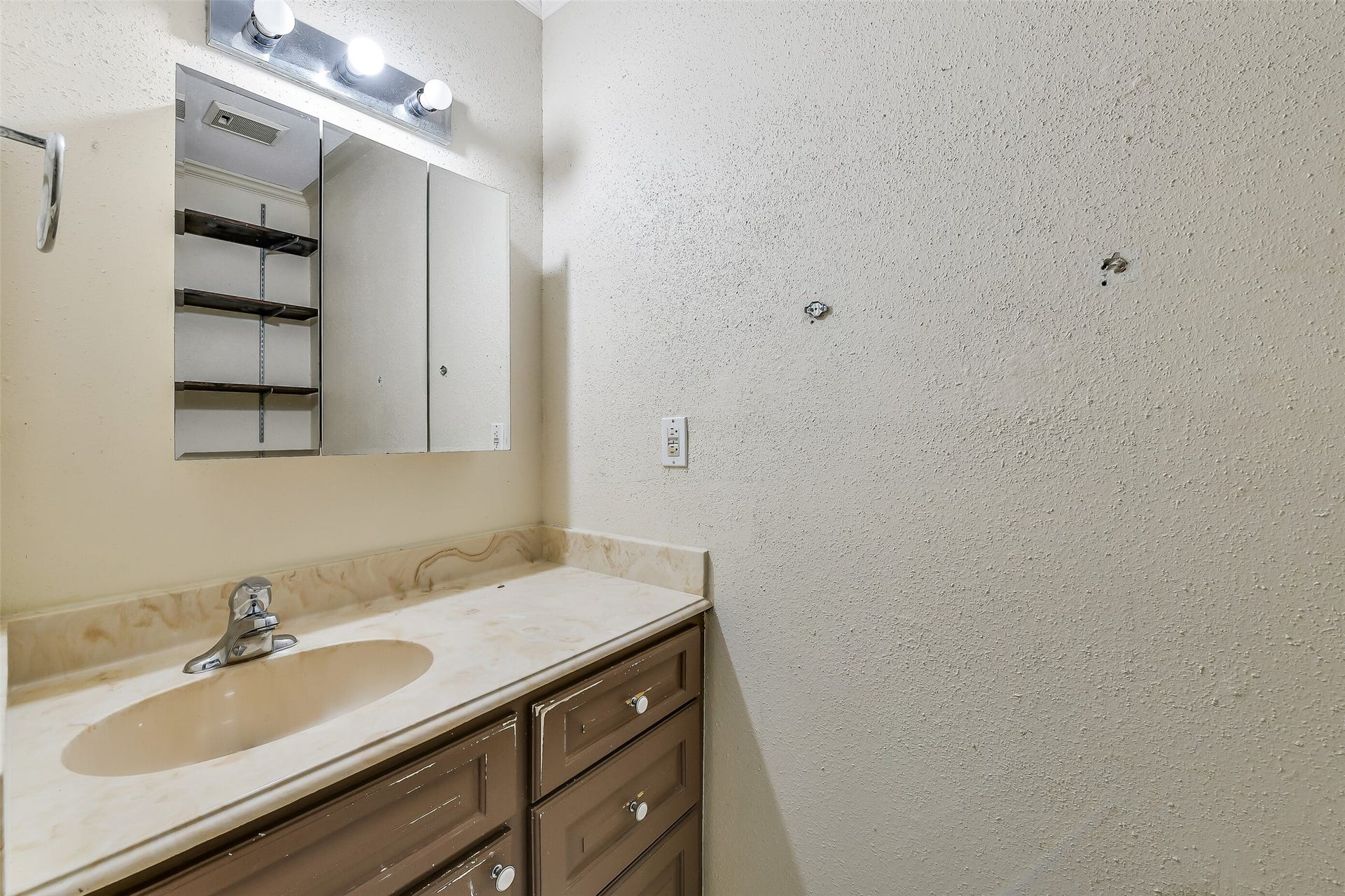 18519 Egret Bay Boulevard, #1710, Webster, TX 77058 18519 Egret Bay Boulevard, #1710, Webster, TX 77058