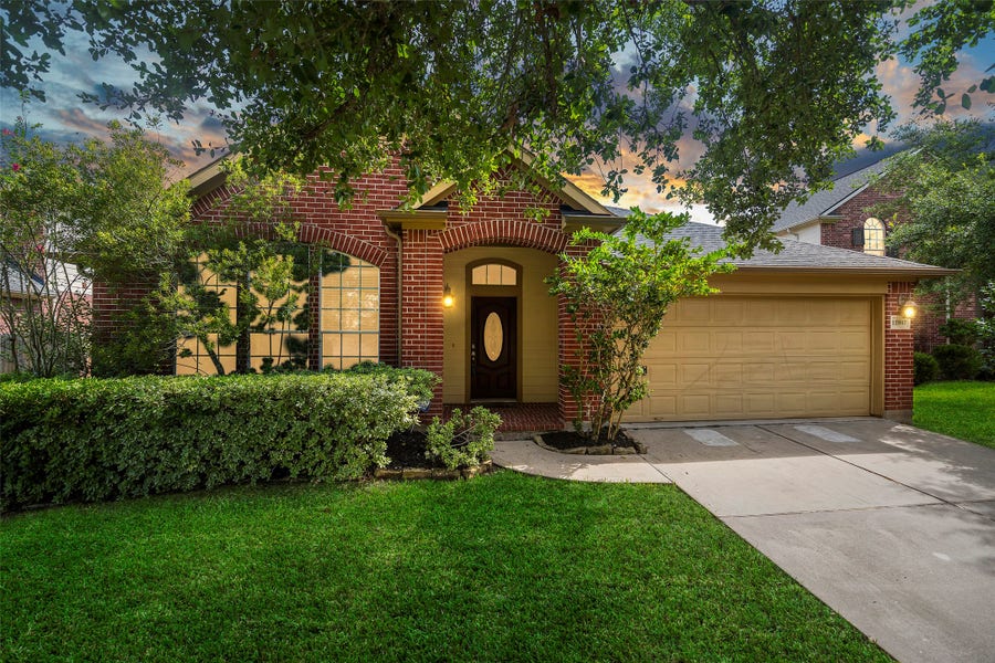 Property photo for 12807 Brook Arbor Court, Pearland, TX