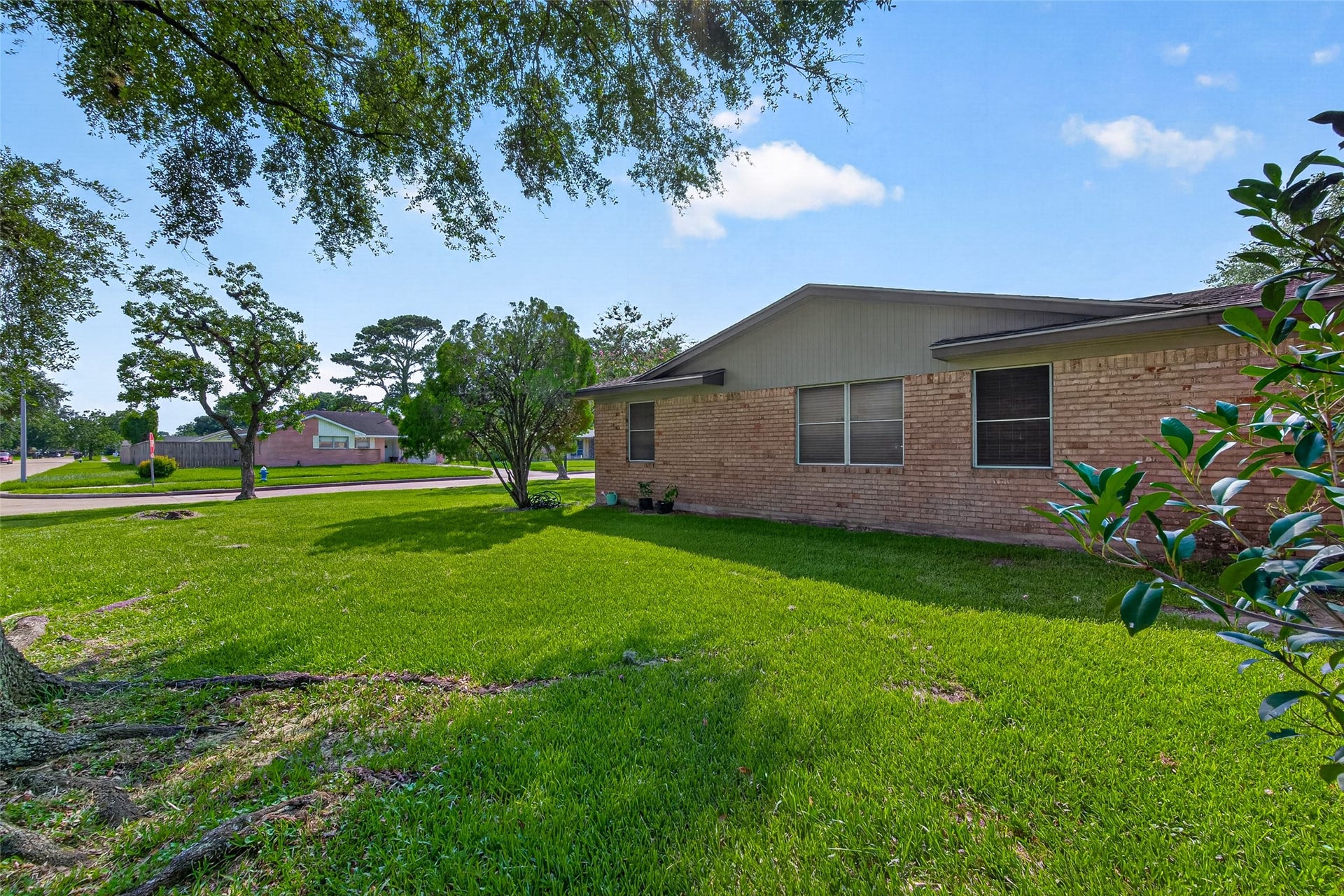 10635 Seaford Drive, Houston, TX 77089 10635 Seaford Drive, Houston, TX 77089