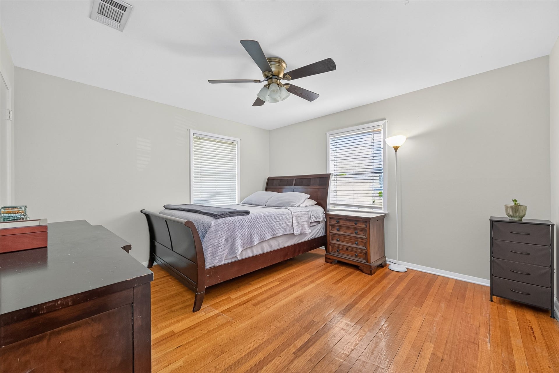 10635 Seaford Drive, Houston, TX 77089 10635 Seaford Drive, Houston, TX 77089