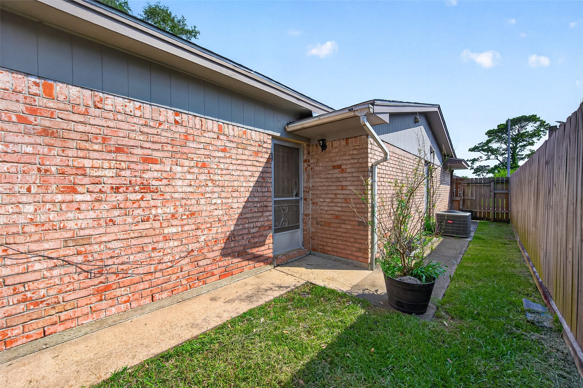 10635 Seaford Drive, Houston, TX 77089 10635 Seaford Drive, Houston, TX 77089