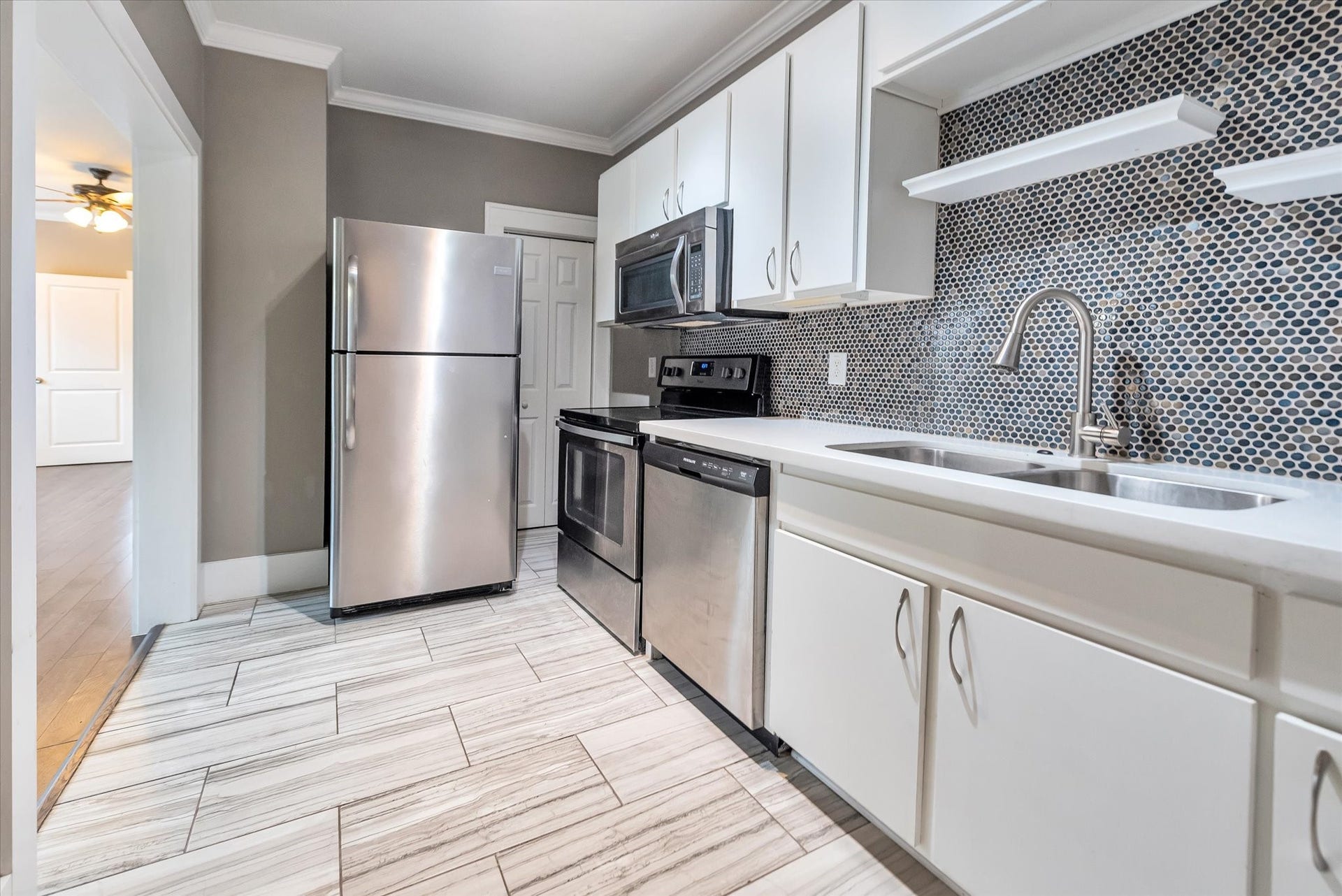 4114 Lamar Street, Houston, TX 77023 4114 Lamar Street, Houston, TX 77023