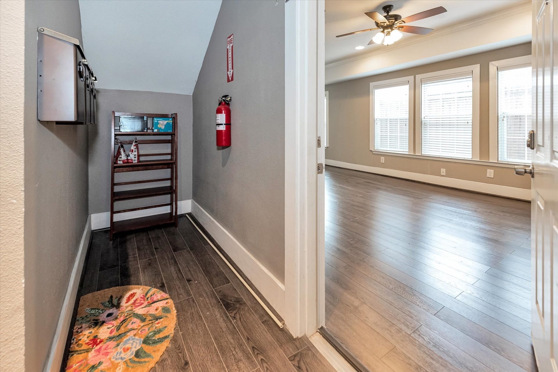 4114 Lamar Street, Houston, TX 77023 4114 Lamar Street, Houston, TX 77023
