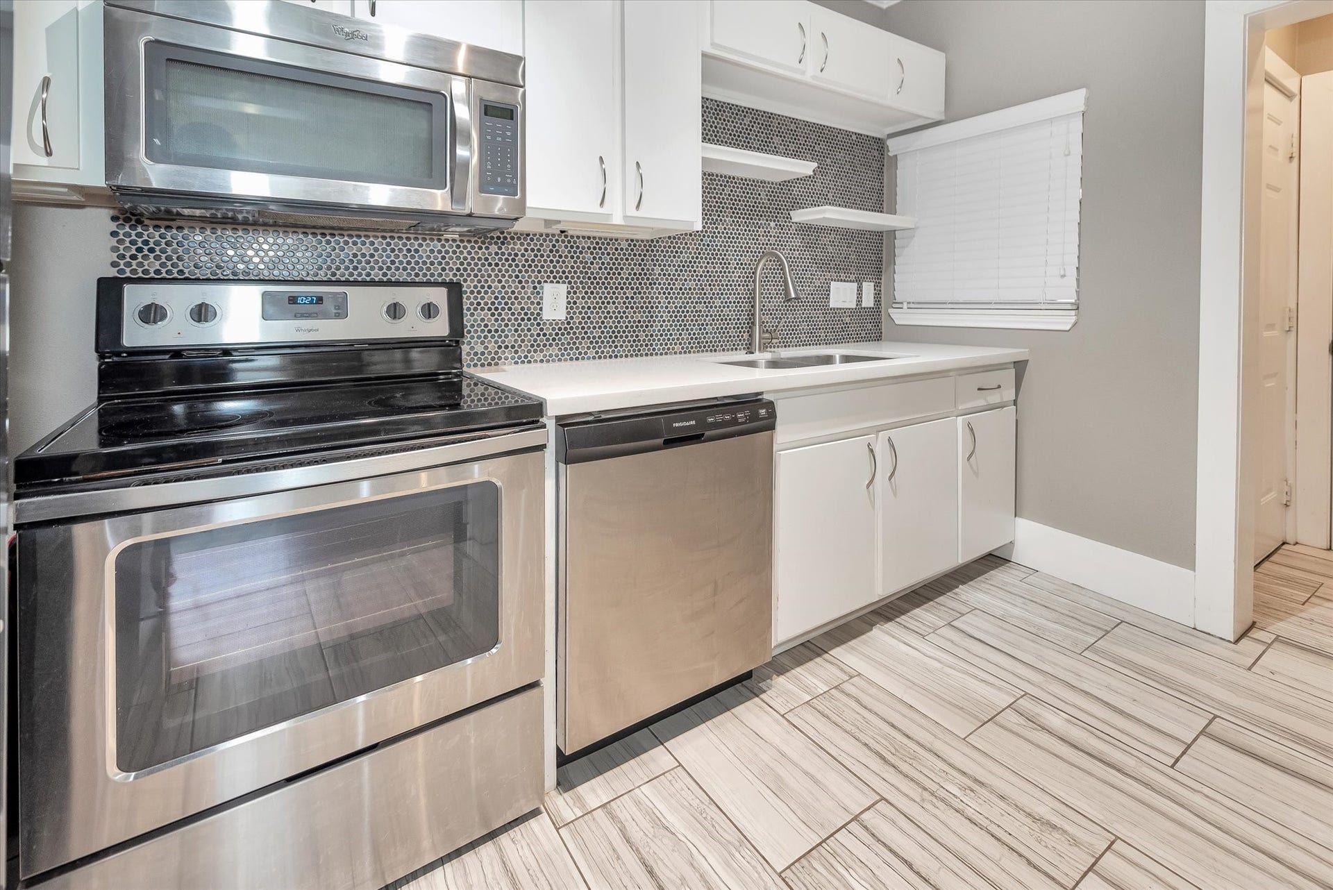 4114 Lamar Street, Houston, TX 77023 4114 Lamar Street, Houston, TX 77023