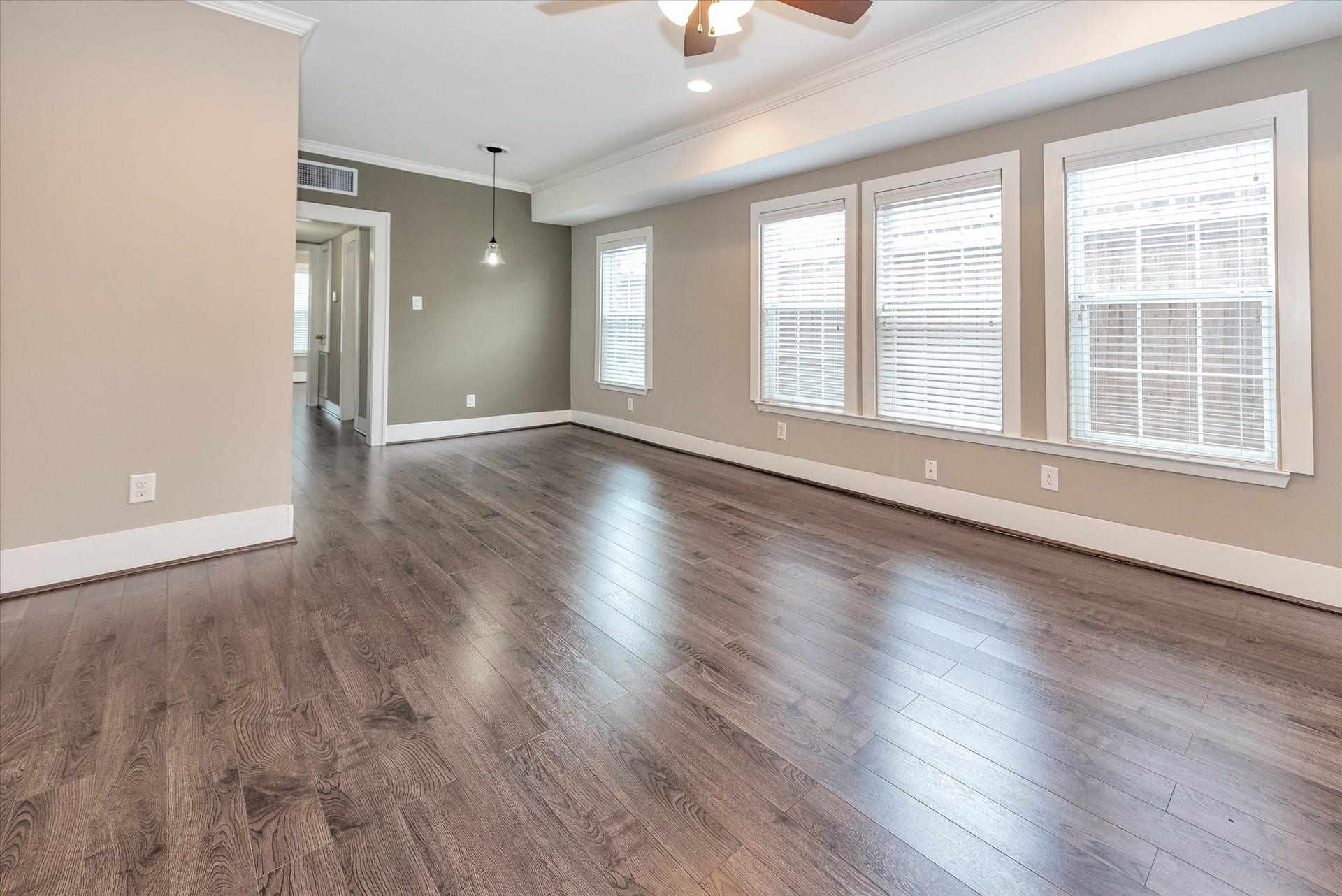 4114 Lamar Street, Houston, TX 77023 4114 Lamar Street, Houston, TX 77023