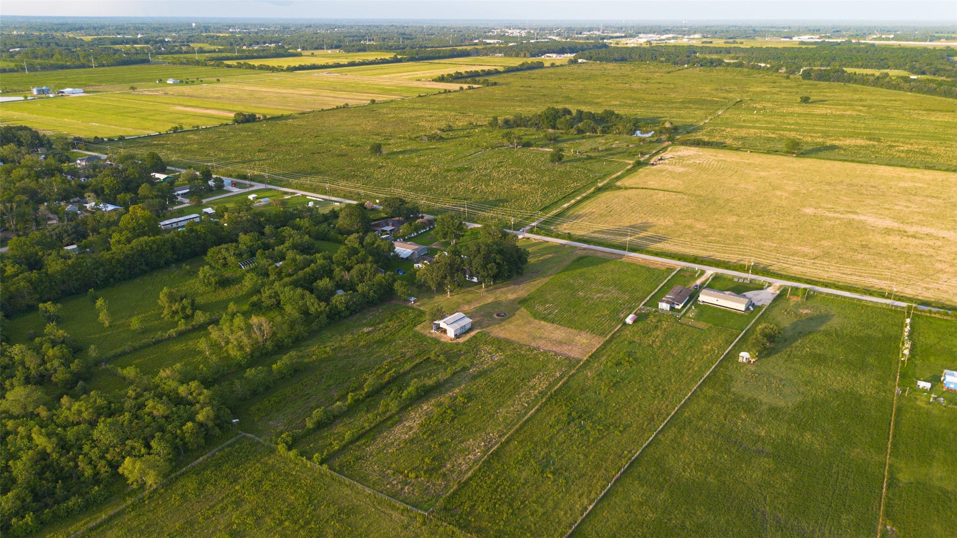 307 County Road 6021, Dayton, TX 77535 307 County Road 6021, Dayton, TX 77535