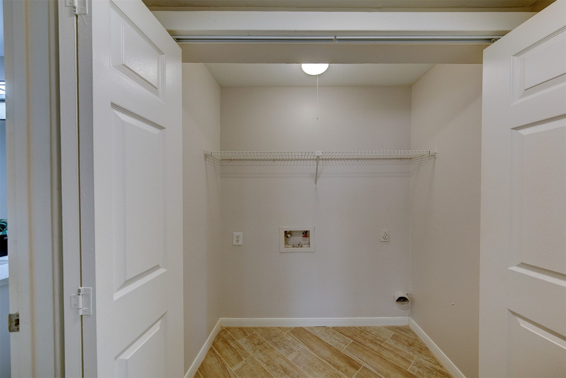 4144 Greystone Way, #201, Sugar Land, TX 77479
