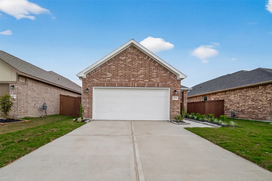 Property photo for 9964 Enclave Grove Street, Willis, TX