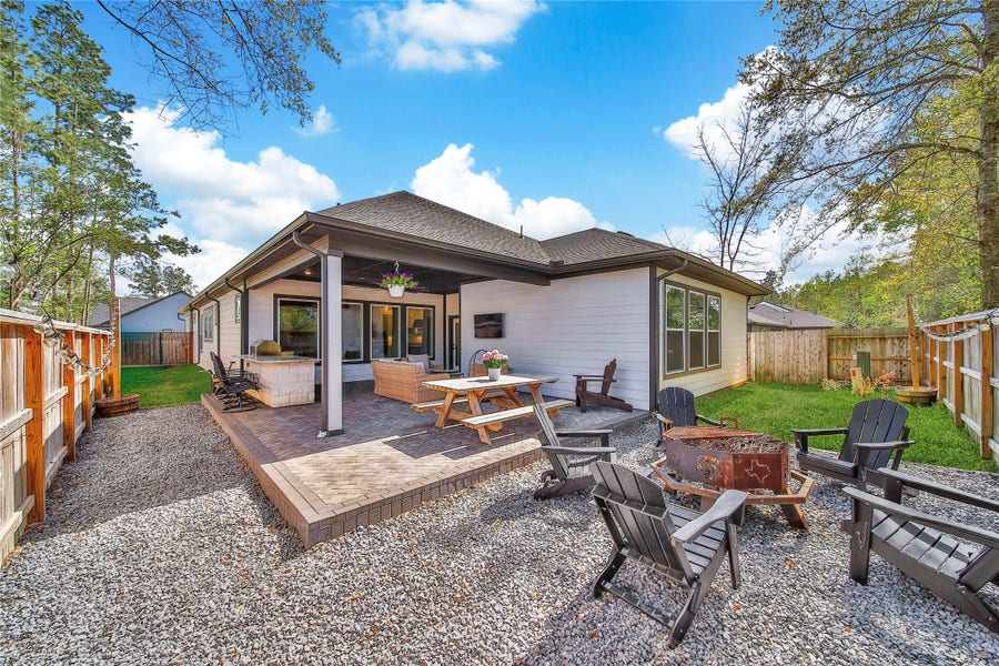 Property photo for 325 Bromley Square Drive, Montgomery, TX