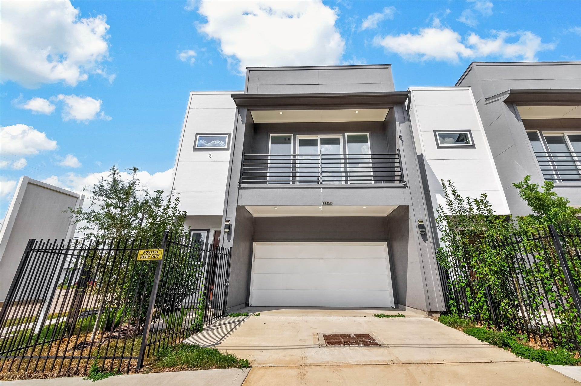 6848 Del Rio Street, Houston, TX 77021 6848 Del Rio Street, Houston, TX 77021