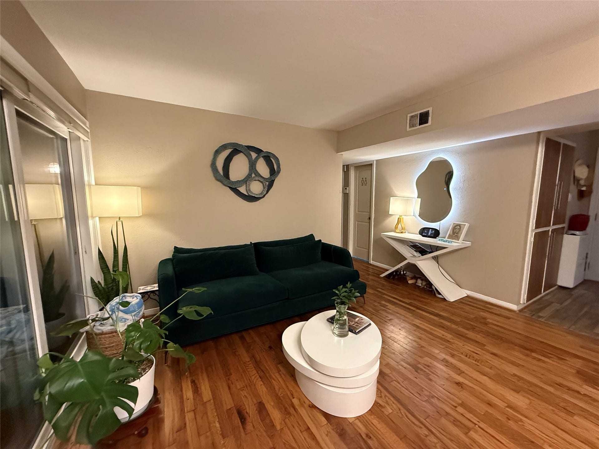 909 Silber Rd 28E Road, #28E, Houston, TX 77024 909 Silber Rd 28E Road, #28E, Houston, TX 77024