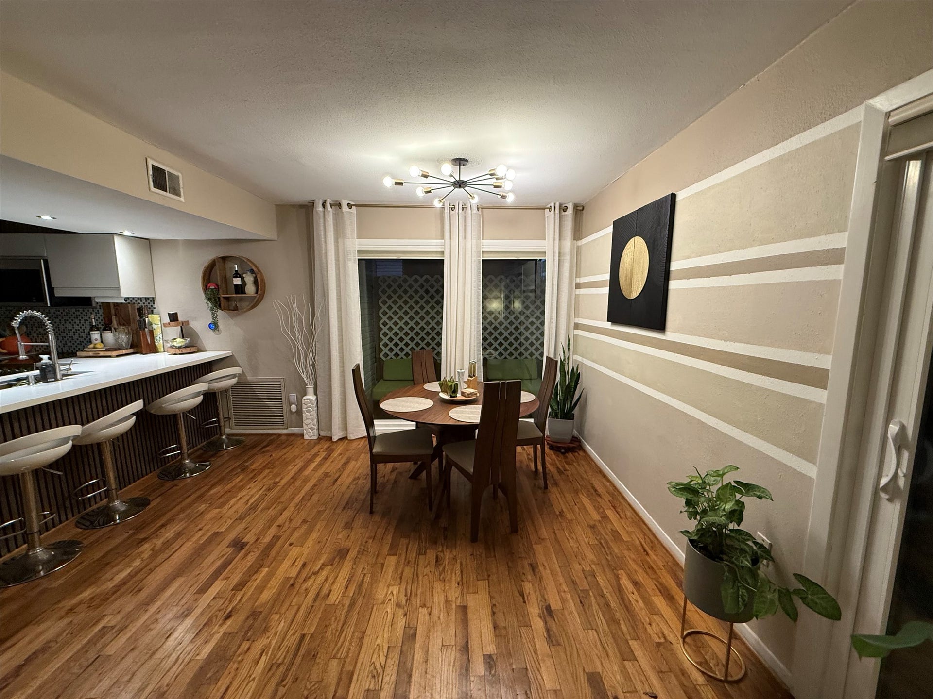 909 Silber Rd 28E Road, #28E, Houston, TX 77024 909 Silber Rd 28E Road, #28E, Houston, TX 77024