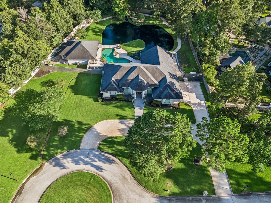 Property photo for 11 Turtle Cove Court, Kingwood, TX