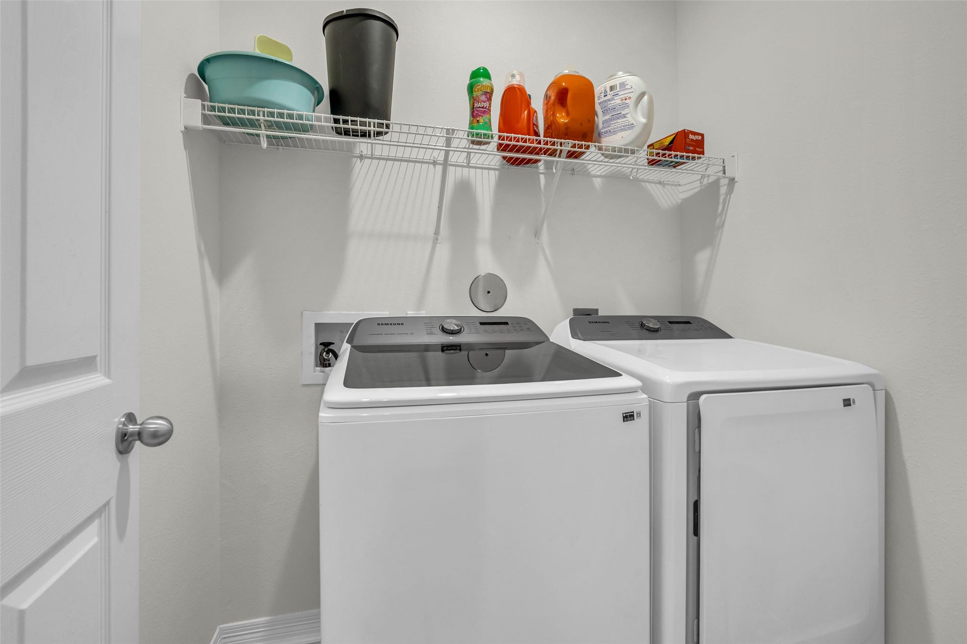 Laundry room on 1st floor