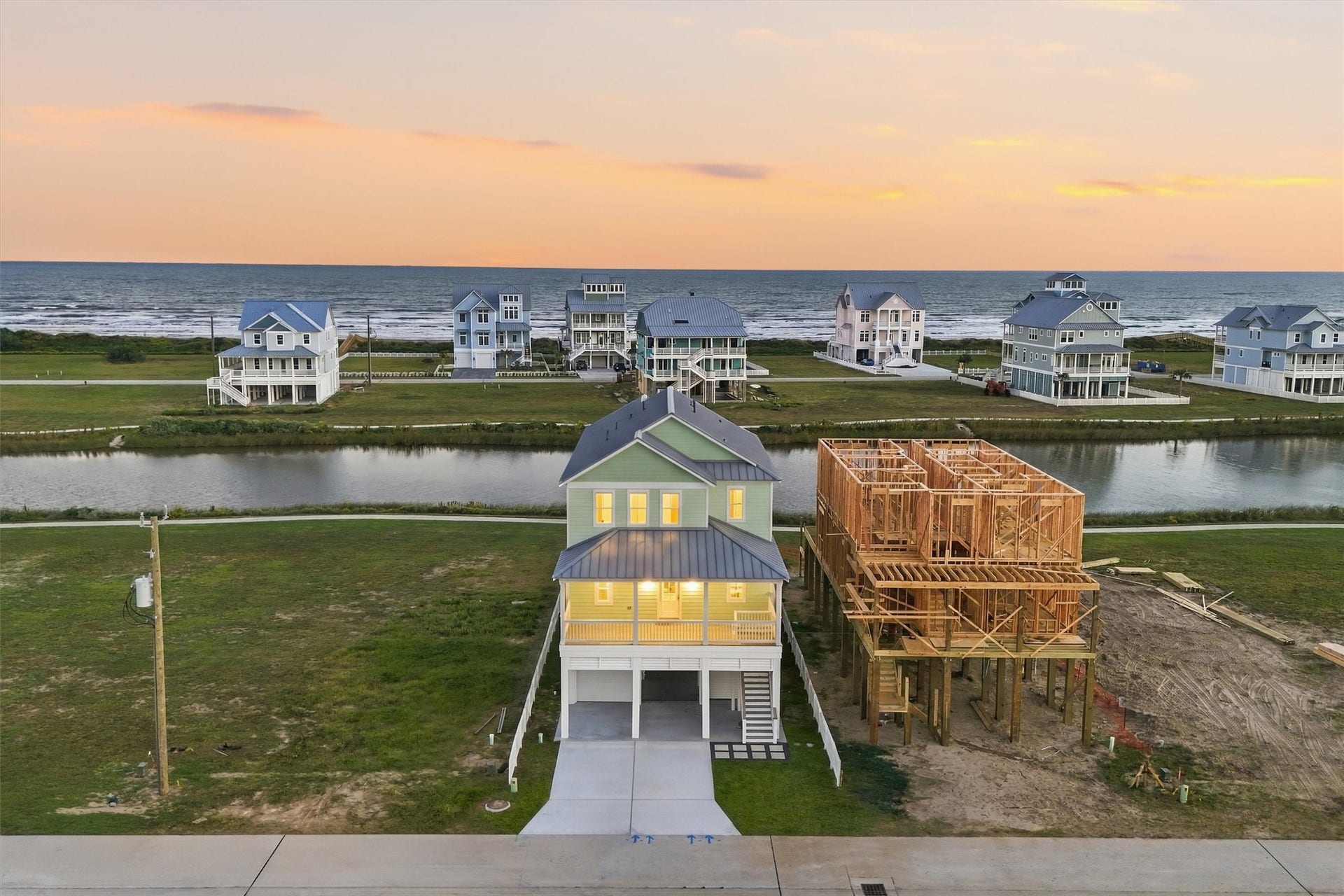 11327 Starfish Drive, Galveston, TX 77554 11327 Starfish Drive, Galveston, TX 77554
