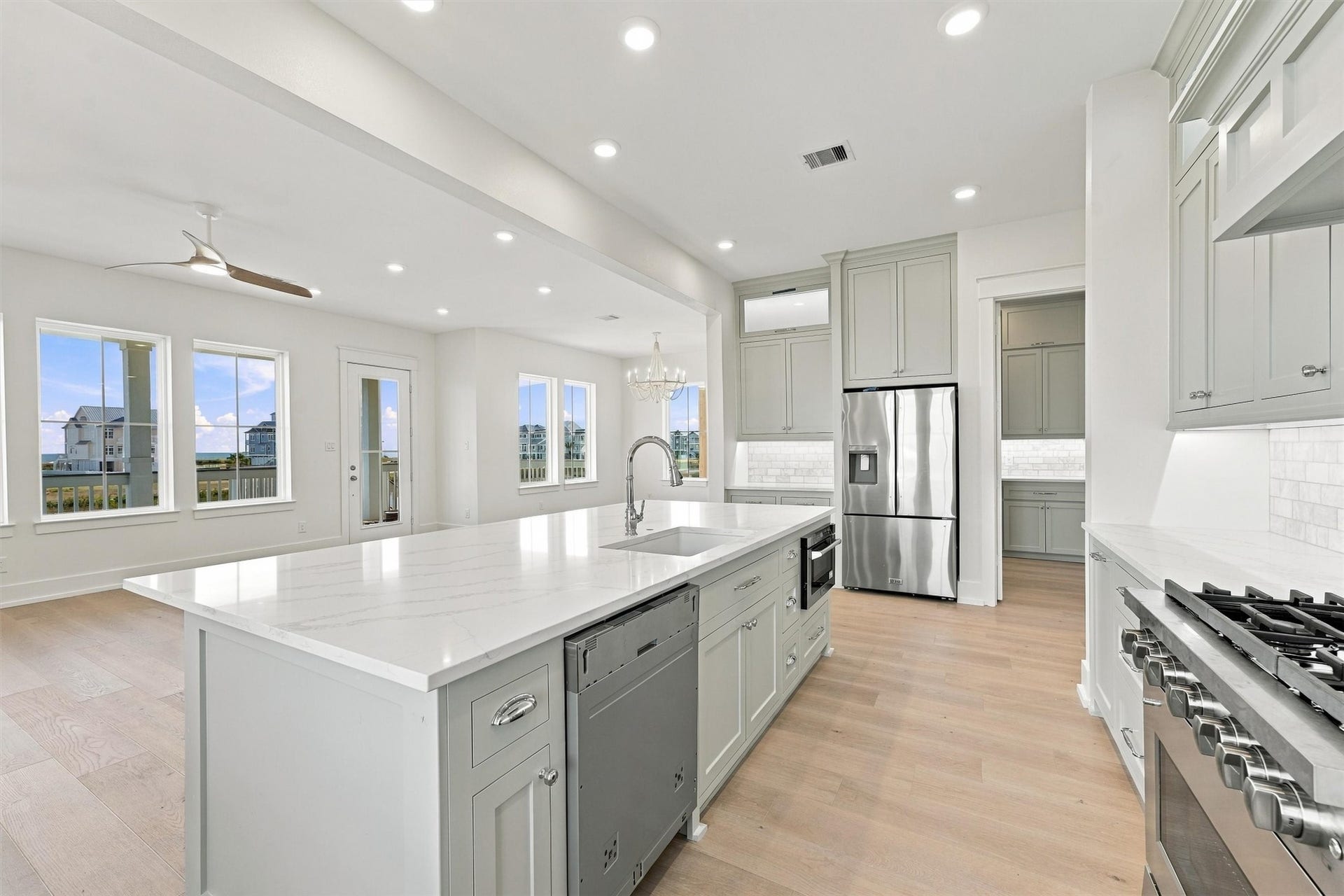 11327 Starfish Drive, Galveston, TX 77554 11327 Starfish Drive, Galveston, TX 77554