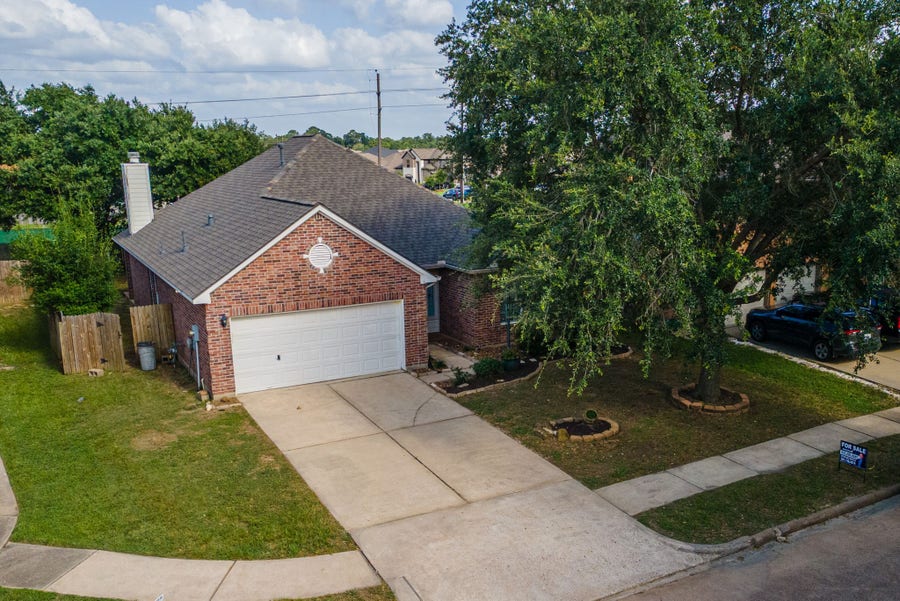 Property photo for 4906 Arbor Falls Lane, Houston, TX