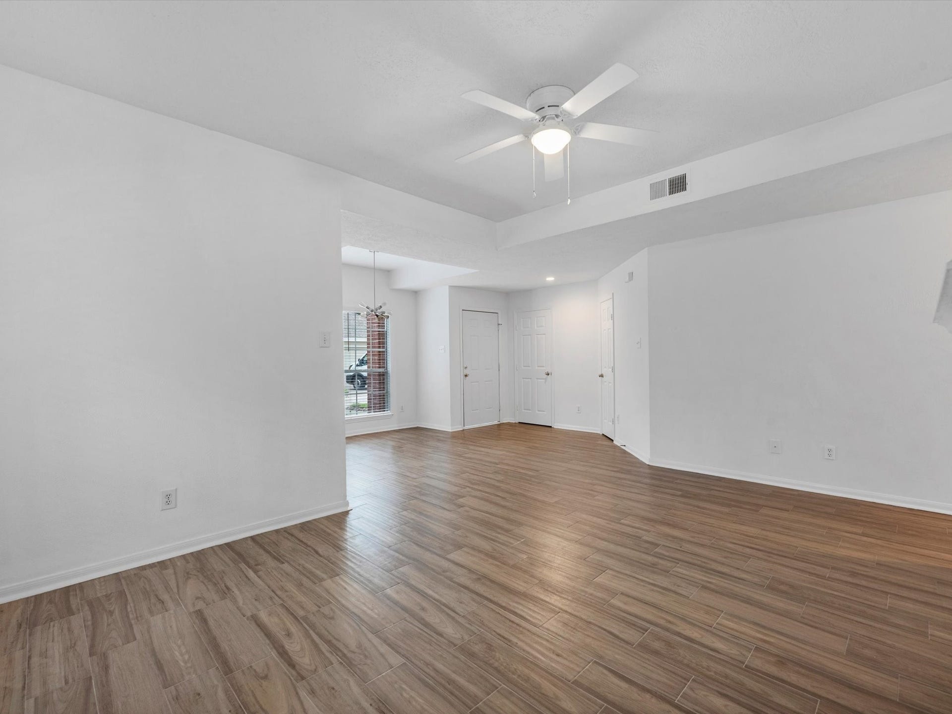 142 N Magnolia Pond Place, The Woodlands, TX 77381 142 N Magnolia Pond Place, The Woodlands, TX 77381