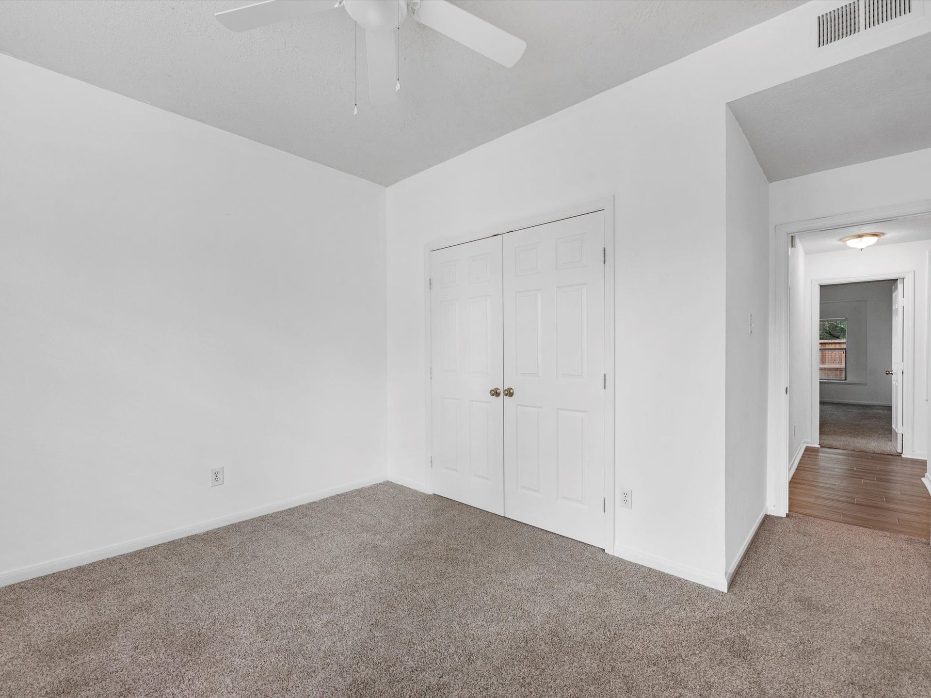 142 N Magnolia Pond Place, The Woodlands, TX 77381 142 N Magnolia Pond Place, The Woodlands, TX 77381