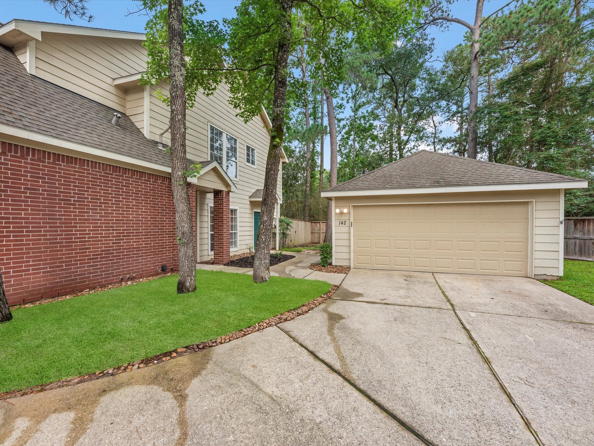 142 N Magnolia Pond Place, The Woodlands, TX 77381 142 N Magnolia Pond Place, The Woodlands, TX 77381