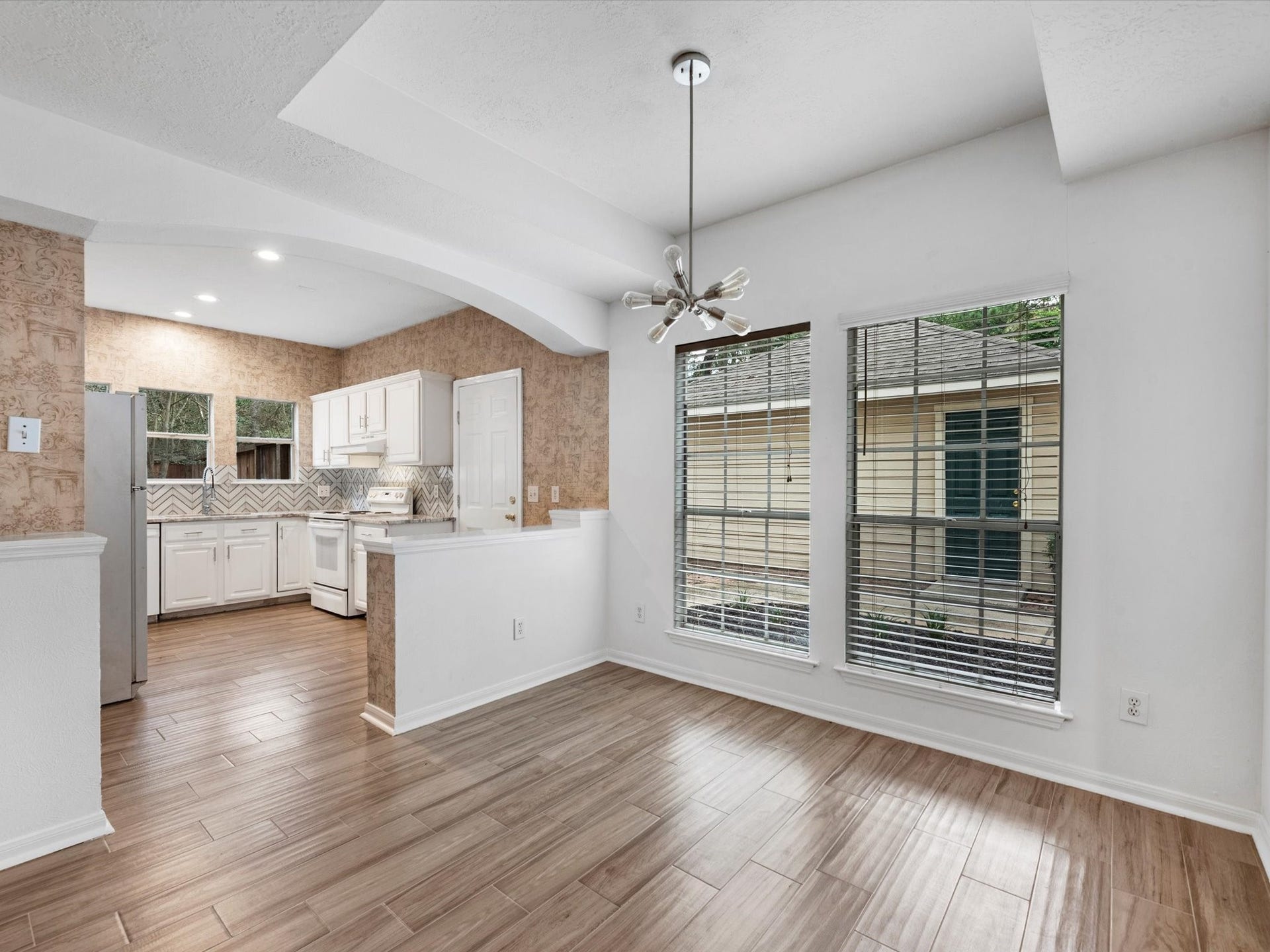 142 N Magnolia Pond Place, The Woodlands, TX 77381 142 N Magnolia Pond Place, The Woodlands, TX 77381