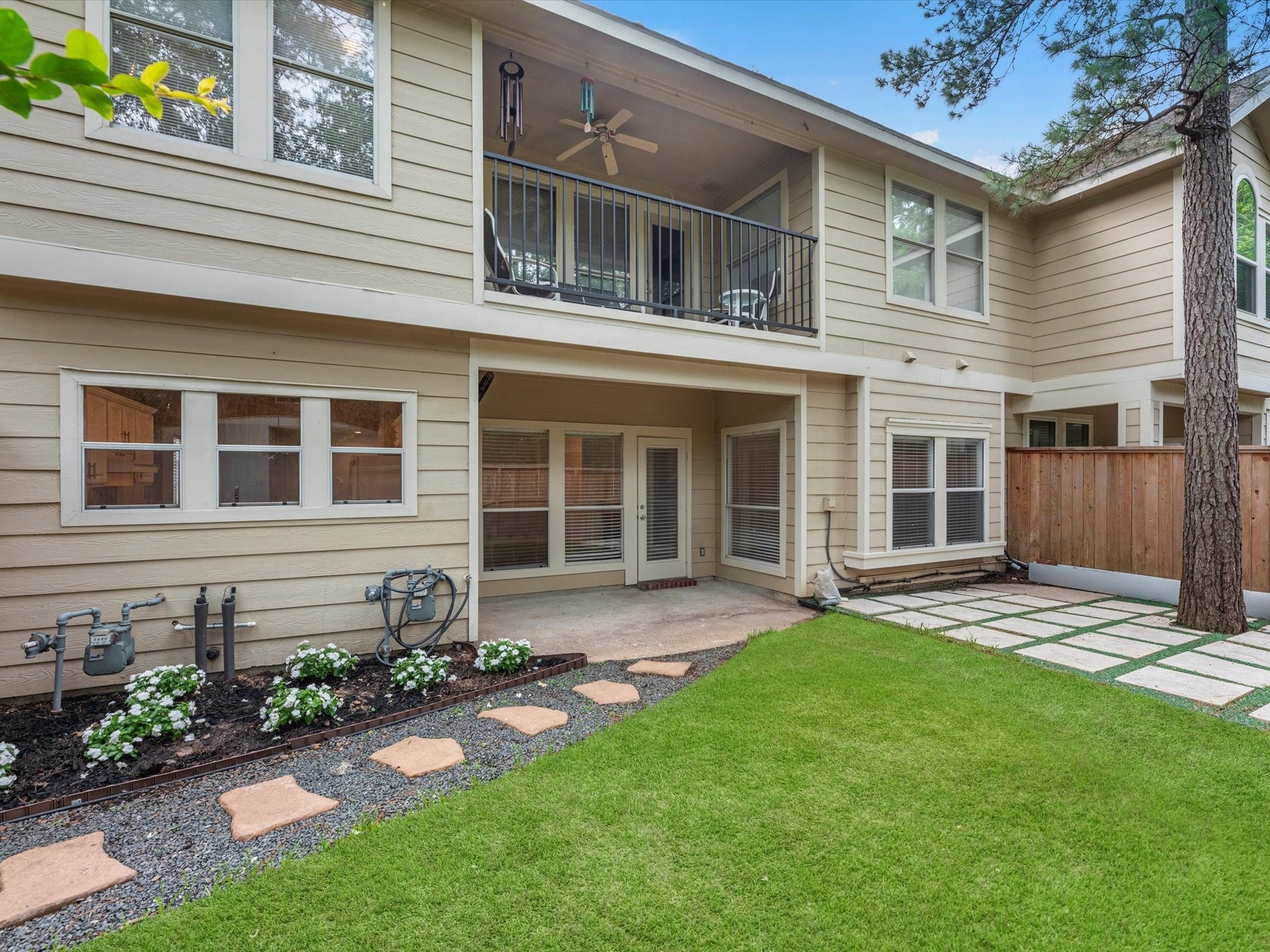 142 N Magnolia Pond Place, The Woodlands, TX 77381 142 N Magnolia Pond Place, The Woodlands, TX 77381